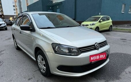 Volkswagen Polo VI (EU Market), 2010 год, 615 000 рублей, 2 фотография