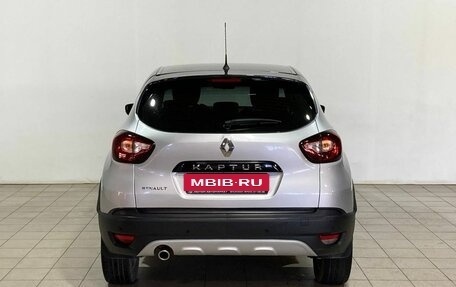 Renault Kaptur I рестайлинг, 2017 год, 1 400 000 рублей, 8 фотография