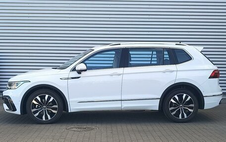 Volkswagen Tiguan II, 2023 год, 5 400 000 рублей, 5 фотография