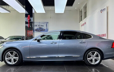 Volvo S90 II рестайлинг, 2021 год, 3 200 000 рублей, 4 фотография