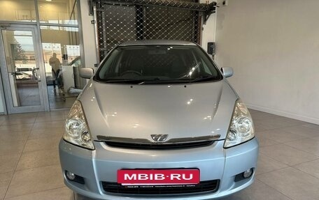 Toyota Wish II, 2003 год, 899 000 рублей, 3 фотография