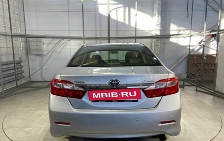 Toyota Camry, 2014 год, 1 899 000 рублей, 6 фотография