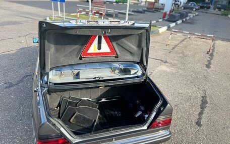 Mercedes-Benz E-Класс, 1995 год, 1 000 000 рублей, 4 фотография