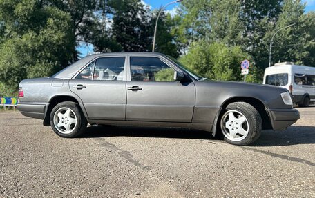 Mercedes-Benz E-Класс, 1995 год, 1 000 000 рублей, 8 фотография