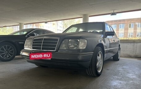 Mercedes-Benz E-Класс, 1995 год, 1 000 000 рублей, 13 фотография