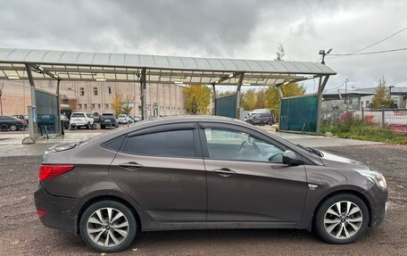 Hyundai Solaris II рестайлинг, 2016 год, 900 000 рублей, 4 фотография