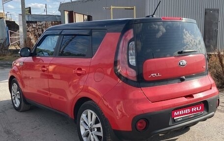 KIA Soul II рестайлинг, 2018 год, 1 800 000 рублей, 2 фотография