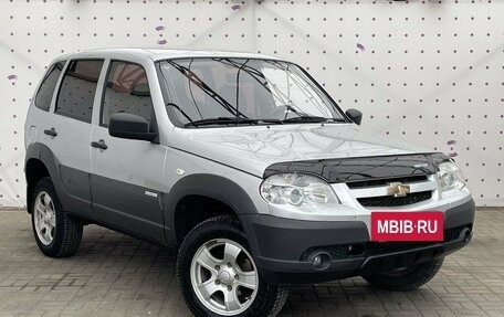 Chevrolet Niva I рестайлинг, 2011 год, 630 000 рублей, 2 фотография