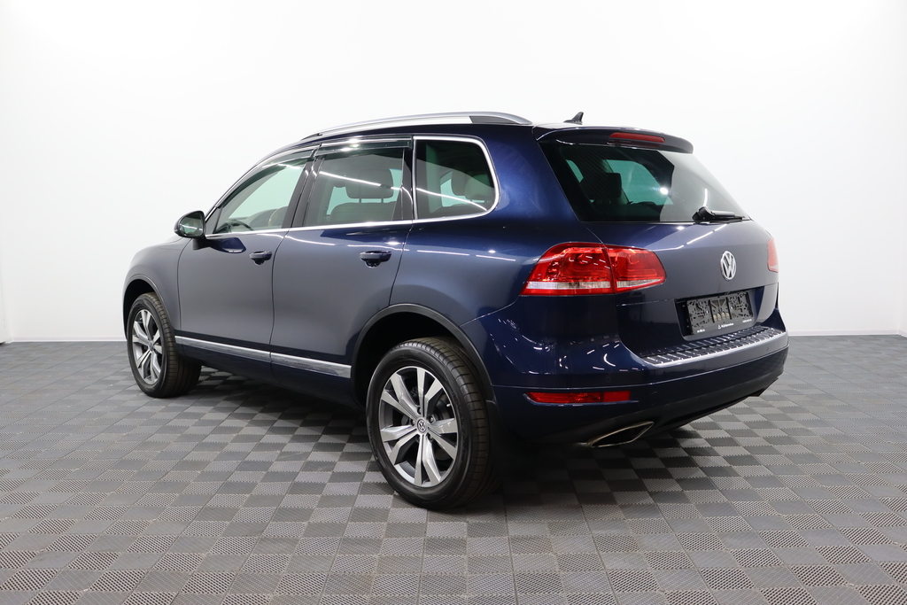 Volkswagen Touareg II, 2011 год, 2 269 000 рублей, 4 фотография