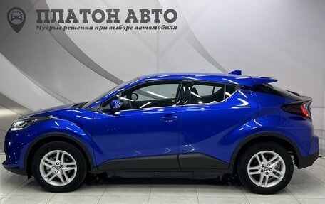 Toyota C-HR I рестайлинг, 2022 год, 3 790 000 рублей, 7 фотография