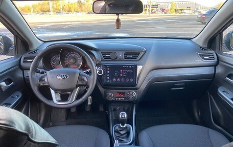 KIA Rio III рестайлинг, 2013 год, 810 000 рублей, 20 фотография