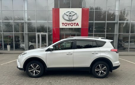 Toyota RAV4, 2018 год, 3 350 000 рублей, 8 фотография