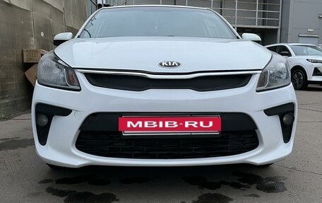 KIA Rio IV, 2018 год, 1 099 000 рублей, 2 фотография