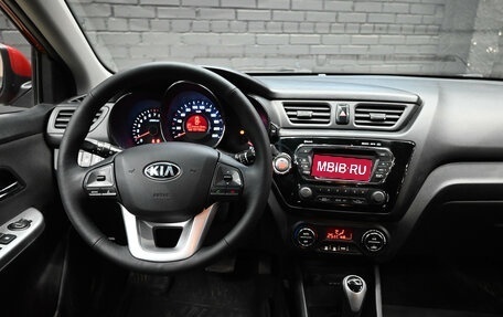 KIA Rio III рестайлинг, 2013 год, 1 080 000 рублей, 17 фотография