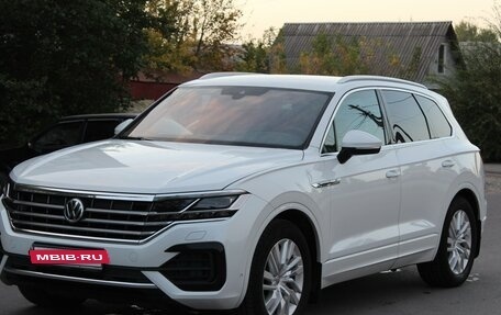 Volkswagen Touareg III, 2019 год, 4 800 000 рублей, 4 фотография