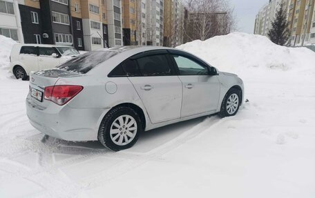 Chevrolet Cruze II, 2011 год, 600 000 рублей, 3 фотография