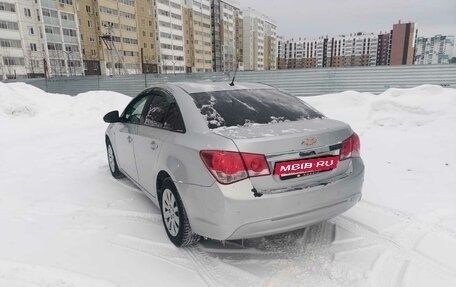 Chevrolet Cruze II, 2011 год, 600 000 рублей, 2 фотография