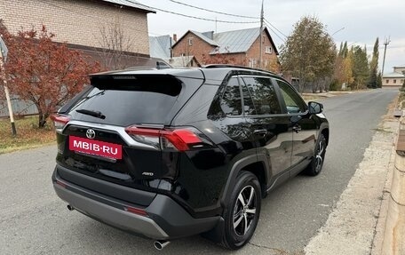 Toyota RAV4, 2021 год, 3 500 000 рублей, 5 фотография