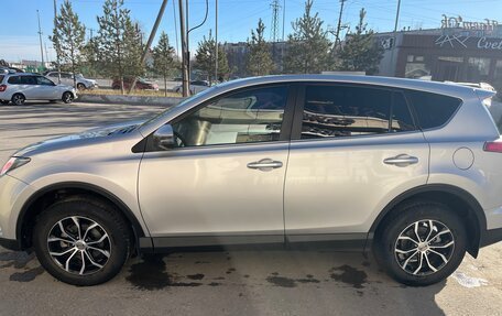 Toyota RAV4, 2018 год, 2 850 000 рублей, 4 фотография