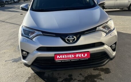 Toyota RAV4, 2018 год, 2 850 000 рублей, 2 фотография