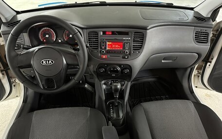 KIA Rio II, 2011 год, 725 000 рублей, 14 фотография