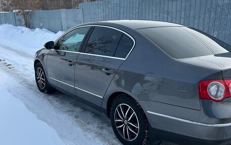 Volkswagen Passat B6, 2007 год, 730 000 рублей, 2 фотография