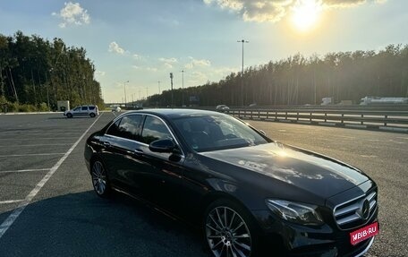 Mercedes-Benz E-Класс, 2017 год, 4 200 000 рублей, 1 фотография