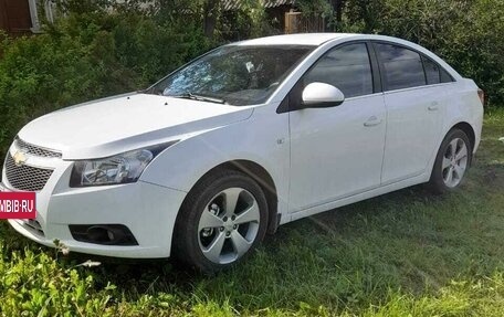 Chevrolet Cruze II, 2012 год, 700 000 рублей, 2 фотография