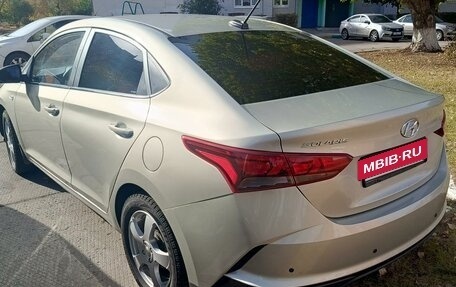 Hyundai Solaris II рестайлинг, 2020 год, 1 400 000 рублей, 3 фотография