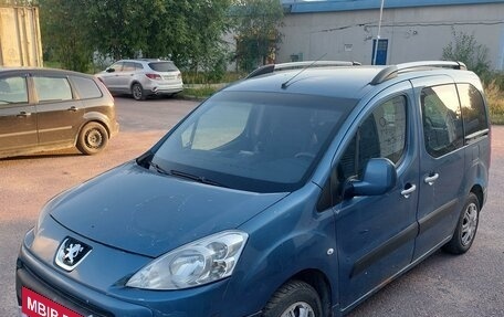 Peugeot Partner II рестайлинг 2, 2009 год, 480 000 рублей, 2 фотография