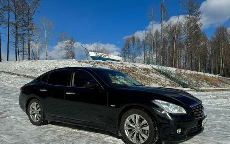 Nissan Fuga II, 2012 год, 2 000 000 рублей, 2 фотография