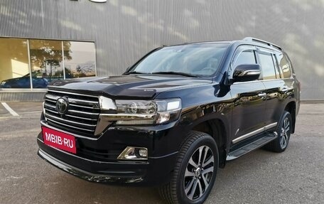 Toyota Land Cruiser 200, 2018 год, 8 147 000 рублей, 1 фотография