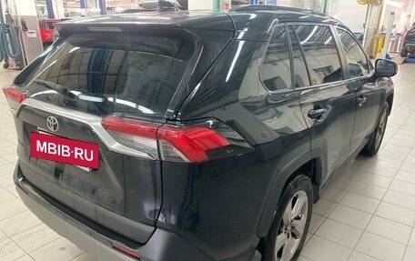 Toyota RAV4, 2019 год, 2 847 000 рублей, 6 фотография