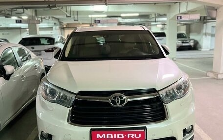 Toyota Highlander III, 2014 год, 3 650 000 рублей, 1 фотография