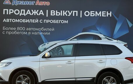 Mitsubishi Outlander III рестайлинг 3, 2018 год, 2 500 000 рублей, 6 фотография