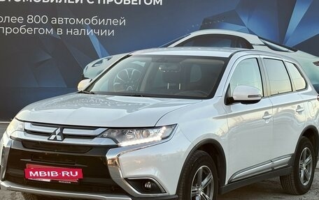 Mitsubishi Outlander III рестайлинг 3, 2018 год, 2 500 000 рублей, 7 фотография