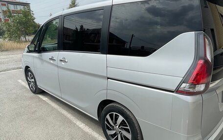 Nissan Serena IV, 2018 год, 2 000 000 рублей, 3 фотография