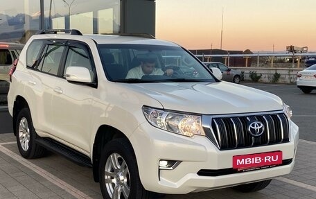 Toyota Land Cruiser Prado 150 рестайлинг 2, 2021 год, 6 500 000 рублей, 3 фотография