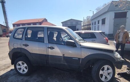 Chevrolet Niva I рестайлинг, 2015 год, 150 000 рублей, 1 фотография