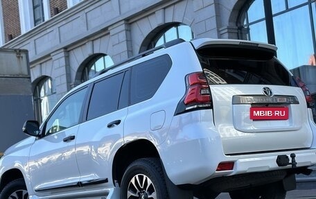 Toyota Land Cruiser Prado 150 рестайлинг 2, 2022 год, 5 999 999 рублей, 1 фотография