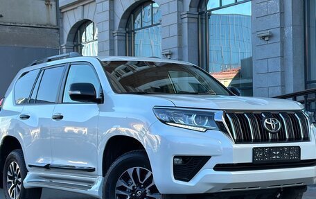 Toyota Land Cruiser Prado 150 рестайлинг 2, 2022 год, 5 999 999 рублей, 11 фотография