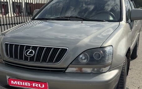 Lexus RX IV рестайлинг, 1999 год, 1 160 000 рублей, 2 фотография