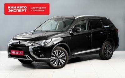 Mitsubishi Outlander III рестайлинг 3, 2019 год, 3 300 000 рублей, 1 фотография