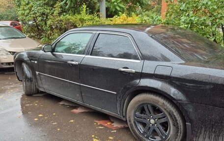 Chrysler 300C II, 2005 год, 1 200 000 рублей, 7 фотография