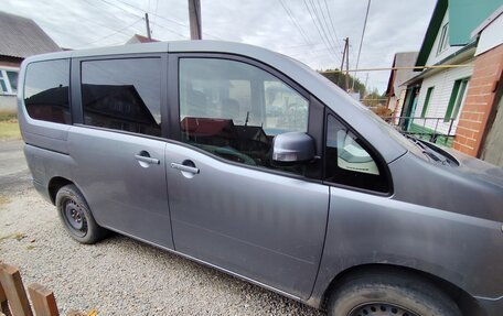 Nissan Serena III, 2010 год, 950 000 рублей, 1 фотография