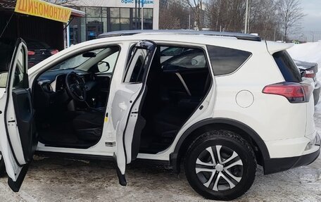 Toyota RAV4, 2018 год, 3 200 000 рублей, 9 фотография