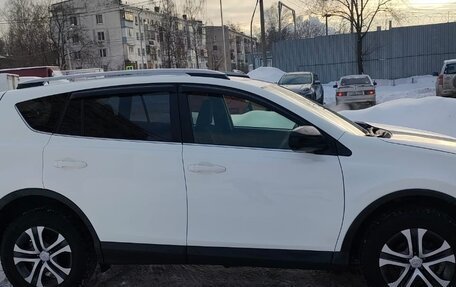 Toyota RAV4, 2018 год, 3 200 000 рублей, 11 фотография