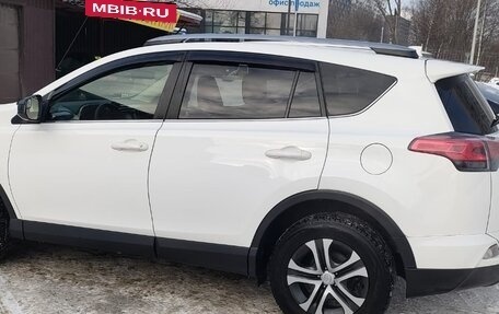 Toyota RAV4, 2018 год, 3 200 000 рублей, 2 фотография