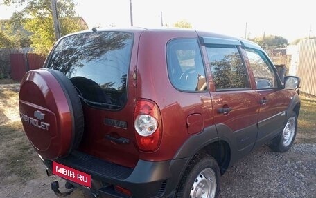 Chevrolet Niva I рестайлинг, 2012 год, 590 000 рублей, 5 фотография