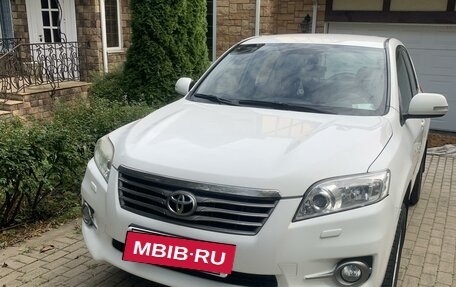 Toyota RAV4, 2010 год, 1 400 000 рублей, 2 фотография